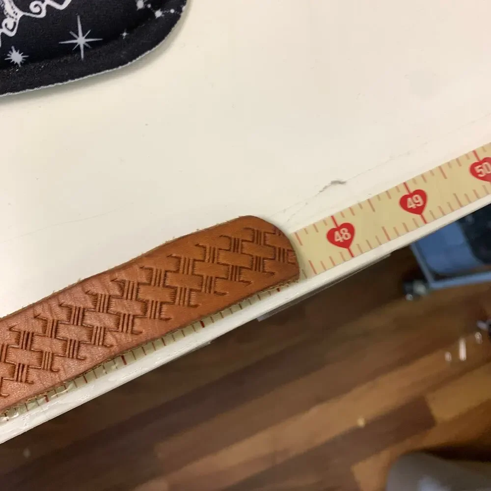 Vintage Embossed Leather Belt Woven Design Brown Apx Size L/XL Gold Tone Buckle